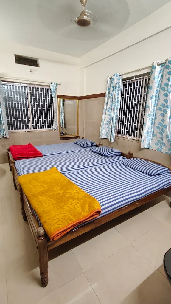 Vidhathri Tourist Home room interior